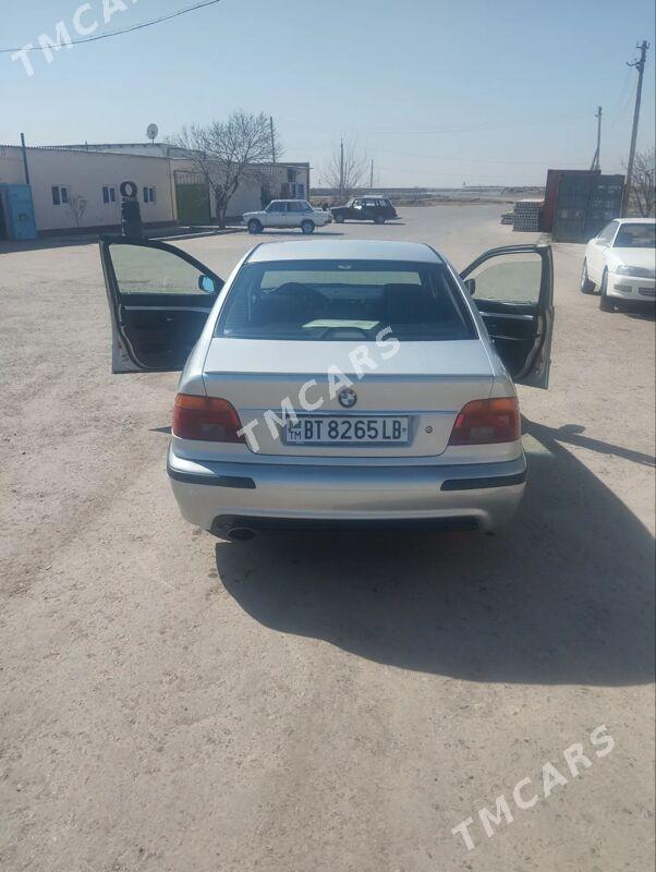 BMW E39 2001 - 90 000 TMT - Чарджоу - img 5
