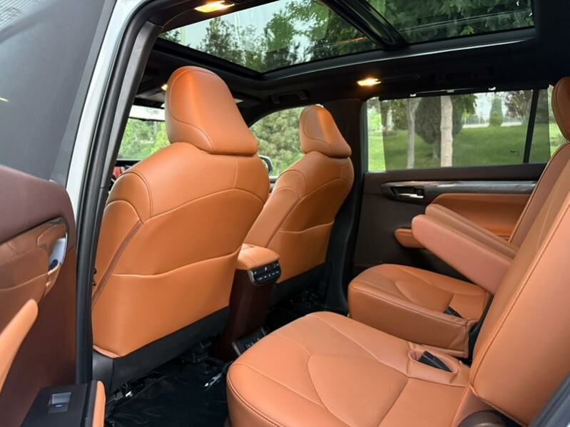 Toyota Highlander 2020 - 884 000 TMT - Ашхабад - img 8