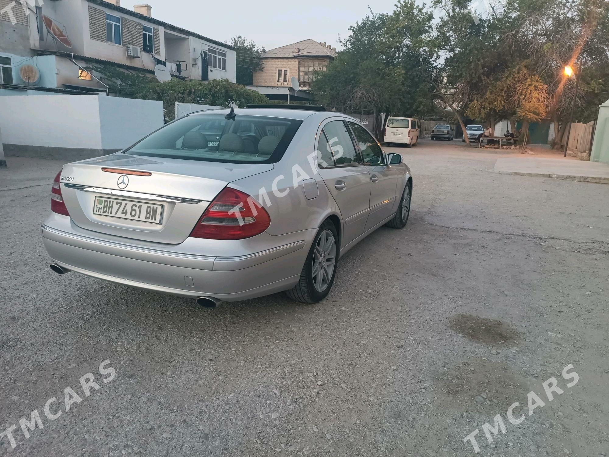 Mercedes-Benz E320 2003 - 135 000 TMT - Balkanabat - img 4