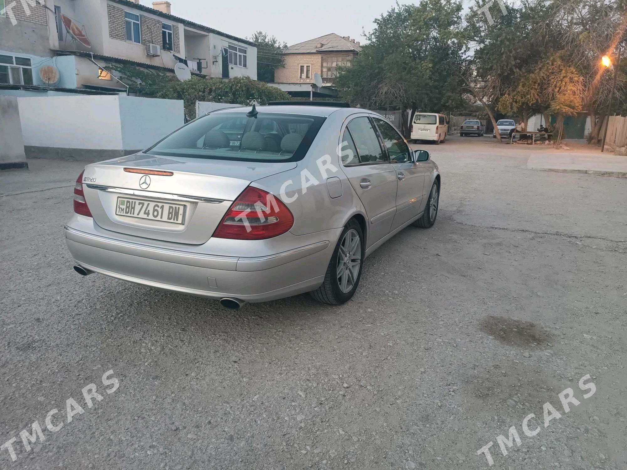 Mercedes-Benz E320 2003 - 135 000 TMT - Balkanabat - img 5