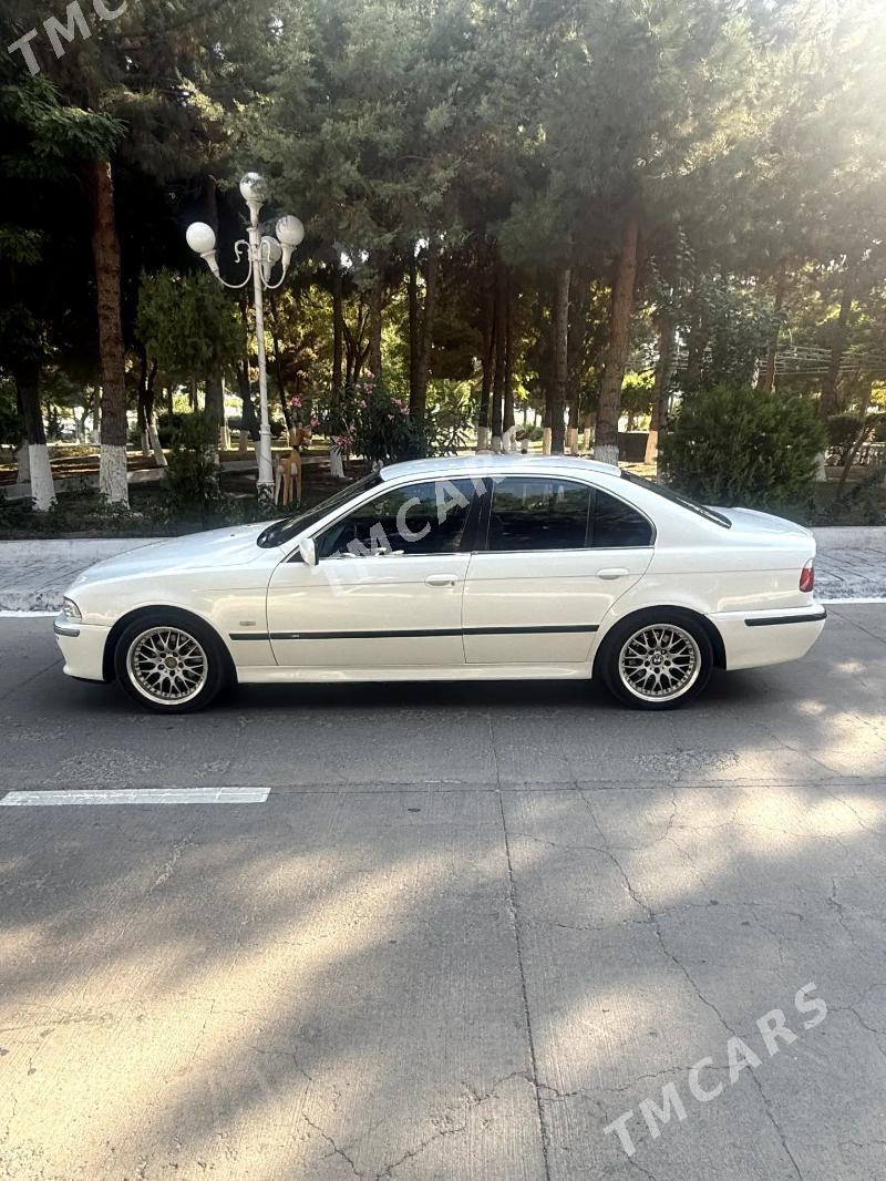 BMW E39 2002 - 125 000 TMT - Türkmenbaşy - img 10