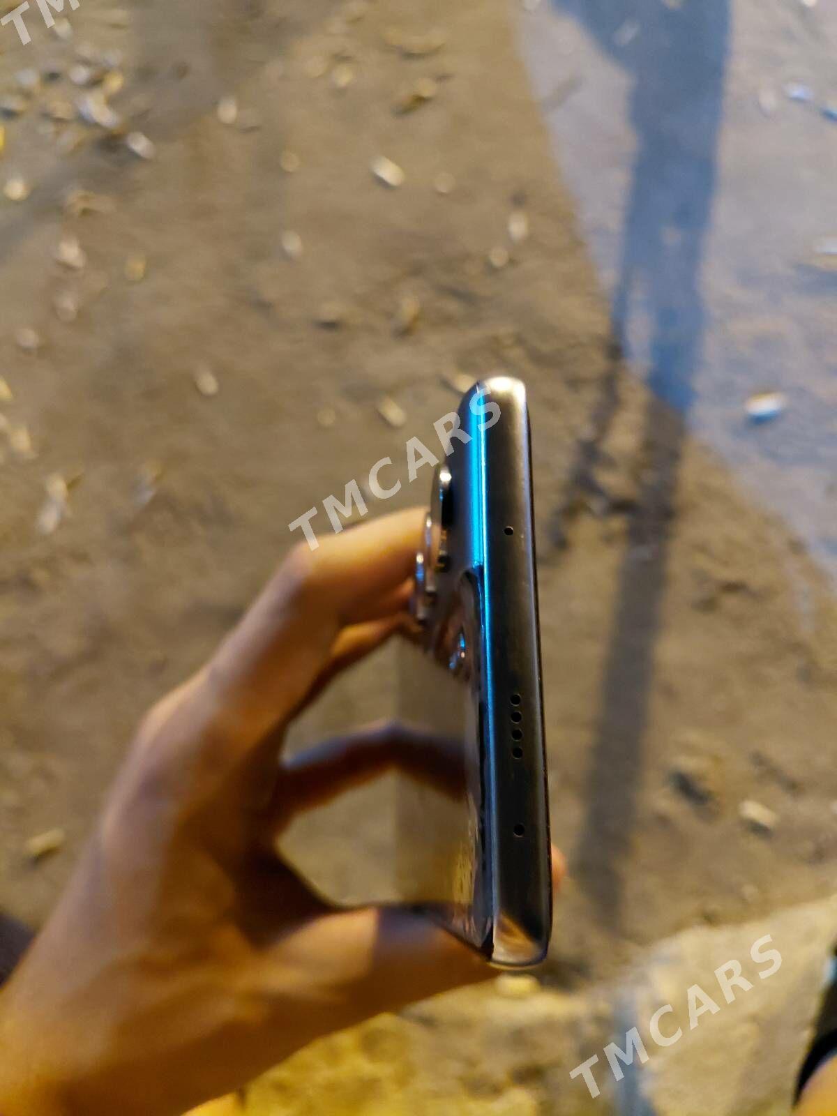 tecno camon 40 - Büzmeýin - img 2