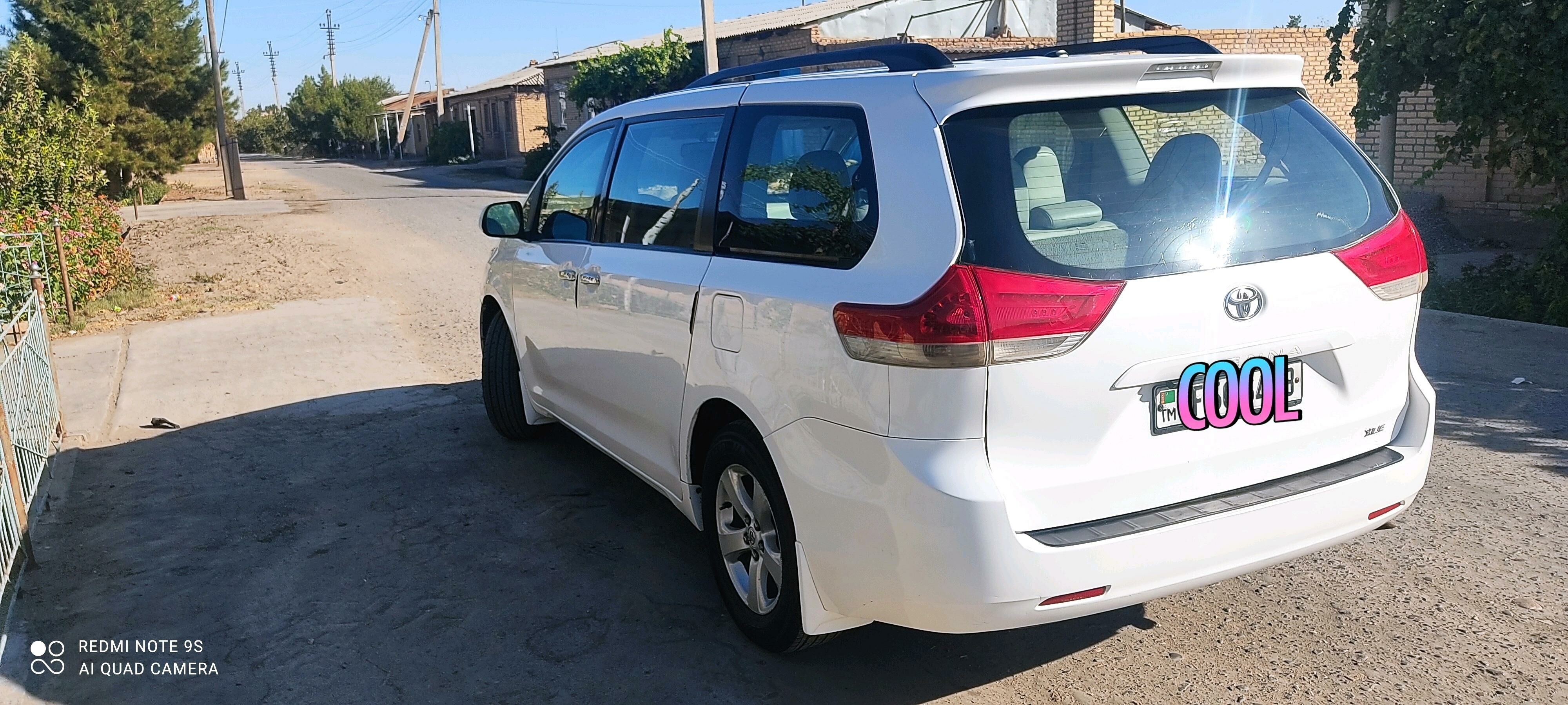 Toyota Sienna 2012 - 300 000 TMT - Türkmenabat - img 7