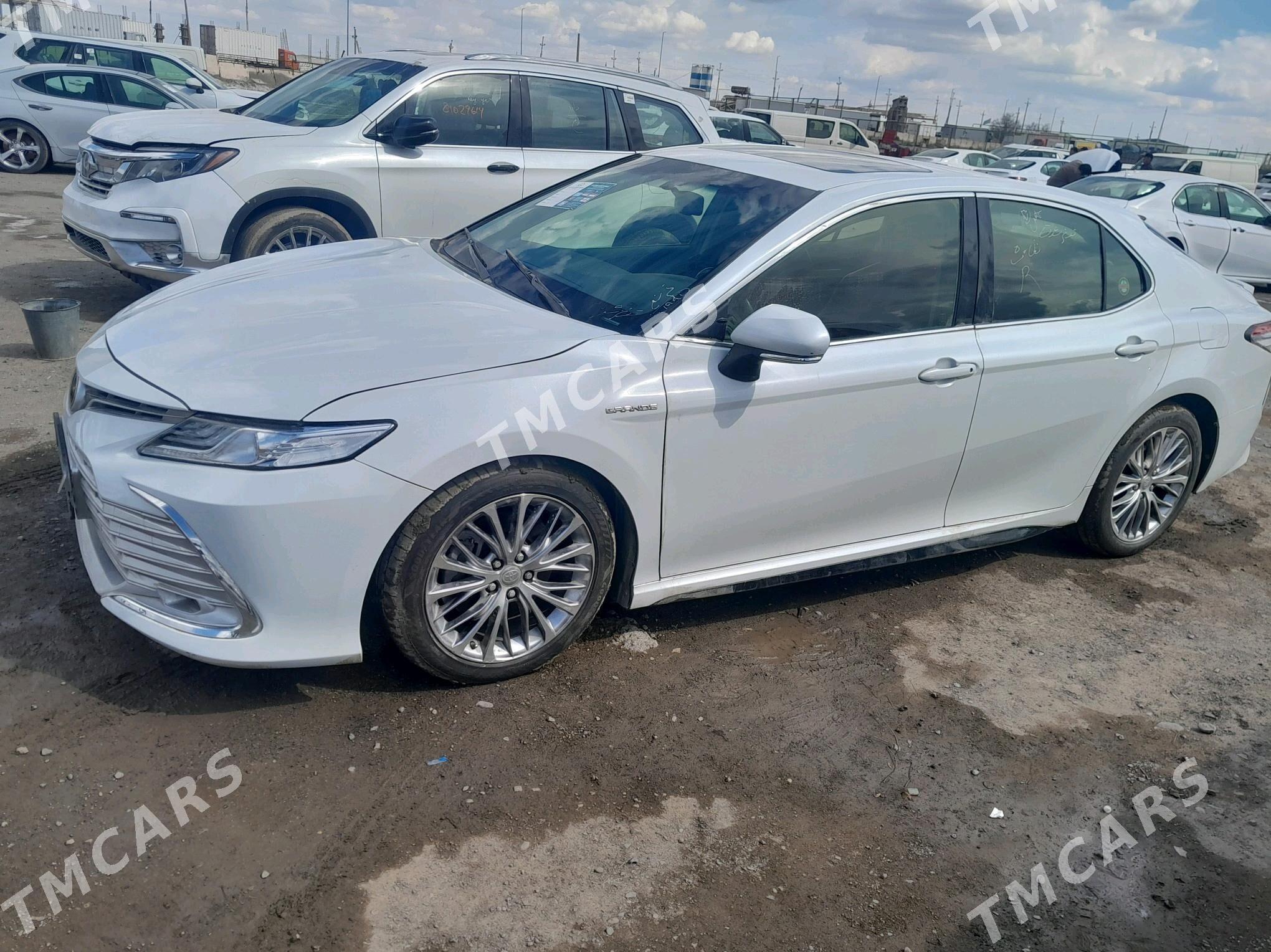 Toyota Camry 2020 - 420 000 TMT - Ýolöten - img 5