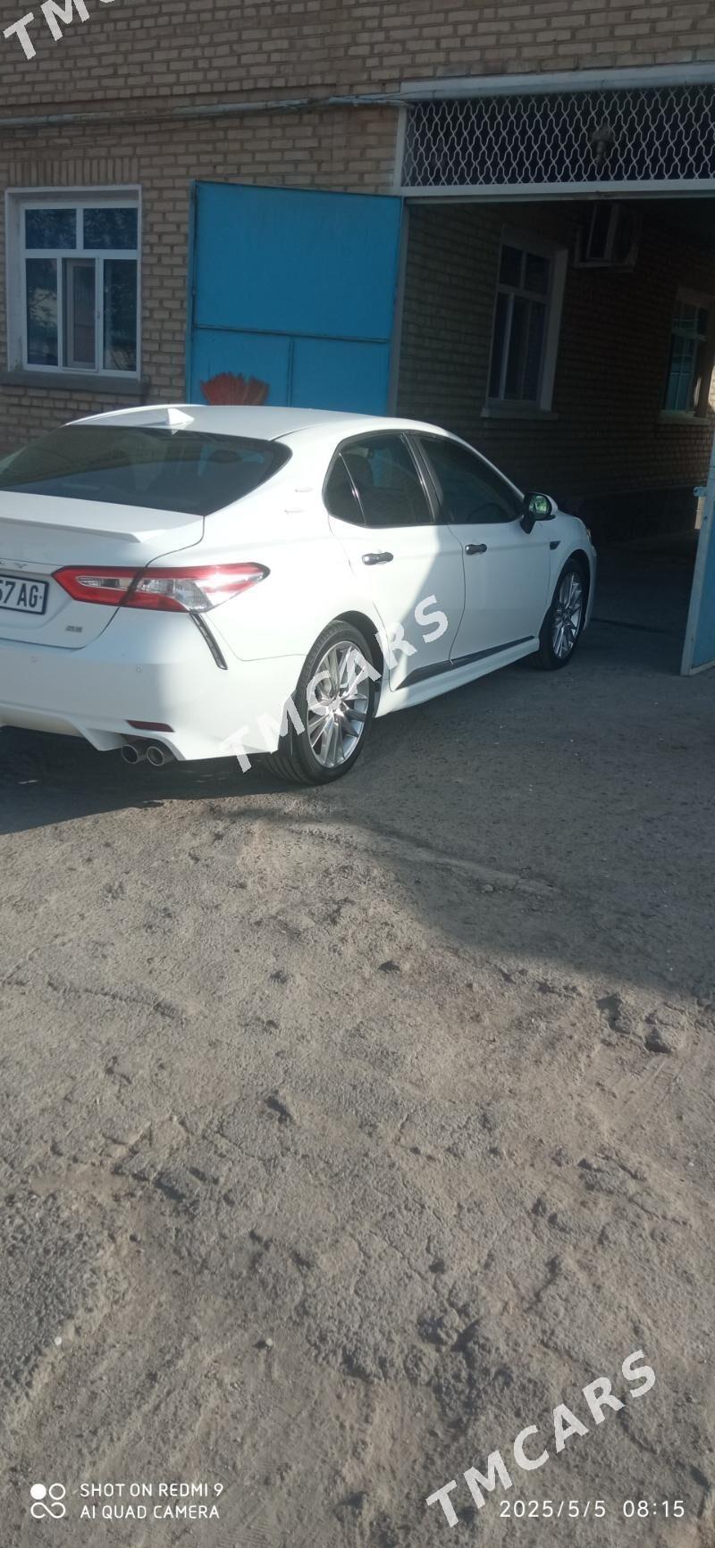Toyota Camry 2020 - 270 000 TMT - Aşgabat - img 4
