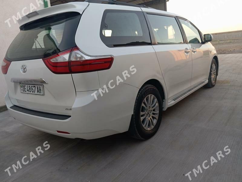Toyota Sienna 2019 - 425 000 TMT - Ак-Бугдайский этрап - img 3