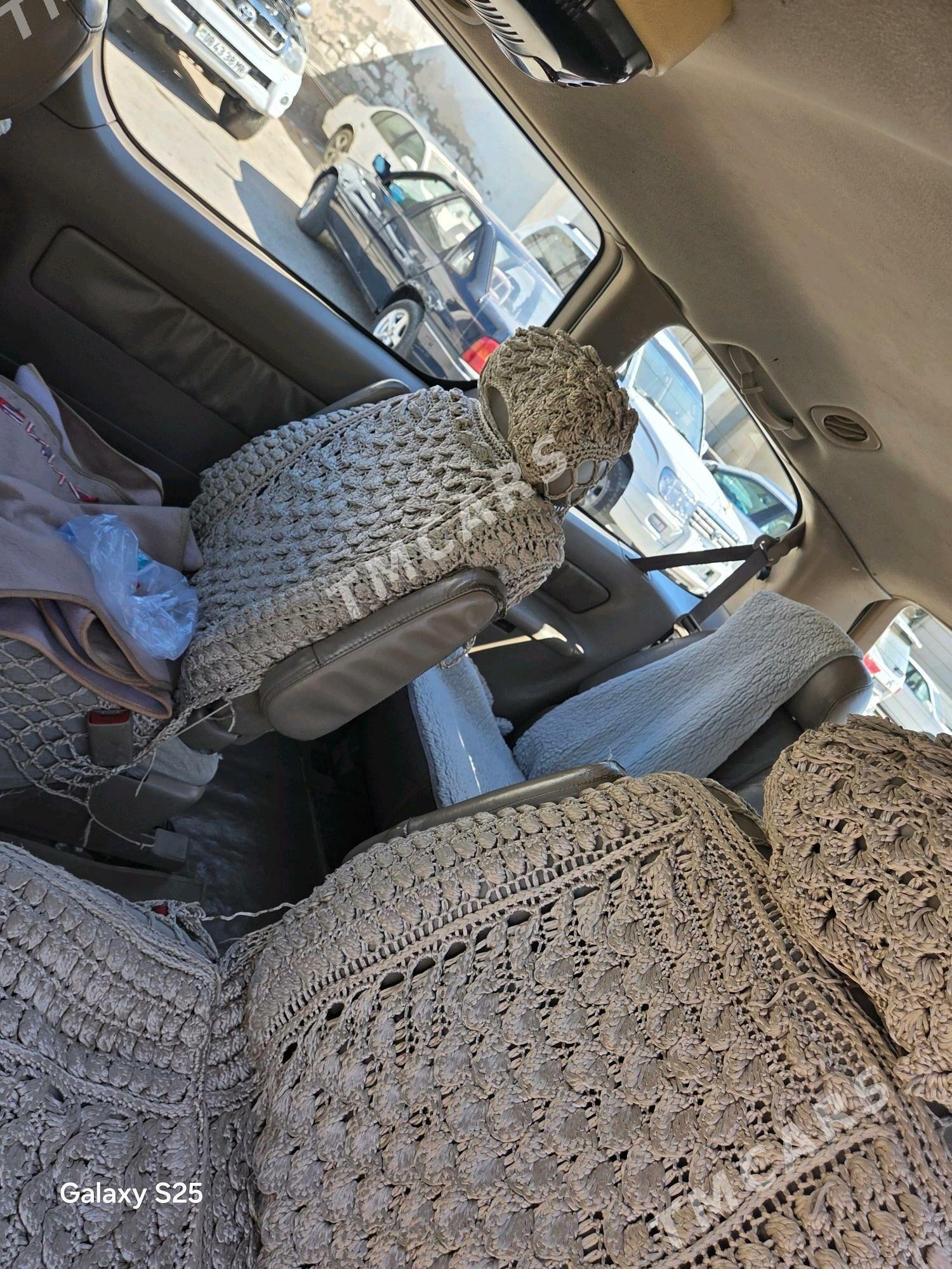 Toyota Sienna 2002 - 153 000 TMT - Мары - img 3