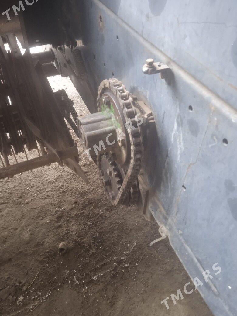 MTZ 80 2014 - 80 000 TMT - Farap - img 6