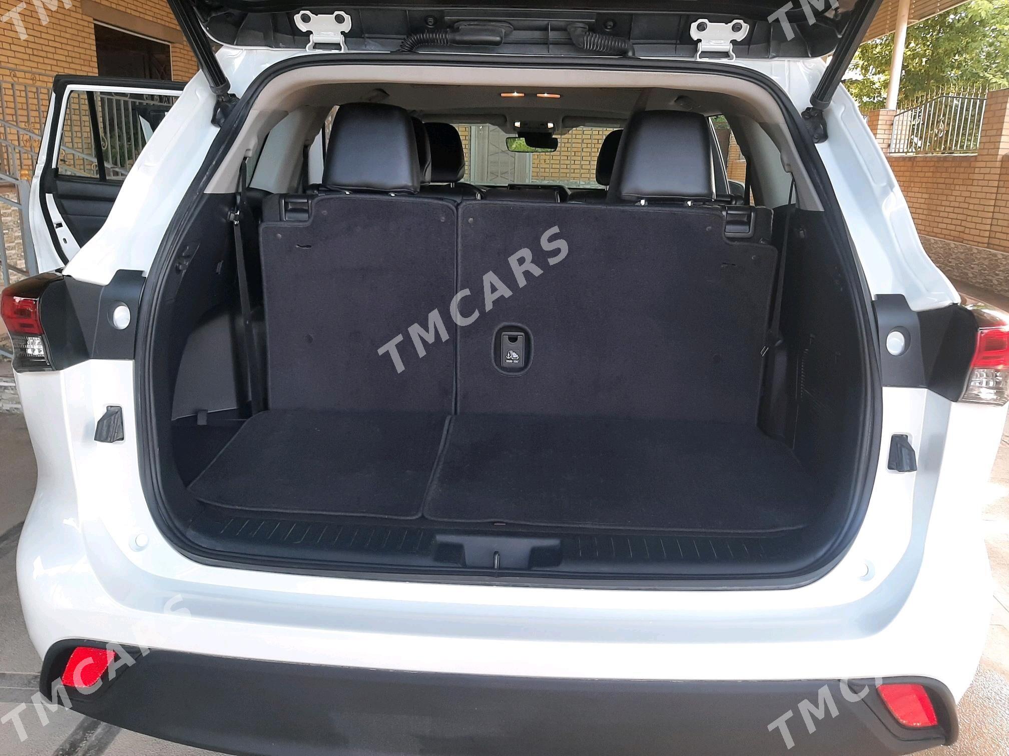 Toyota Highlander 2022 - 520 000 TMT - Байрамали - img 8