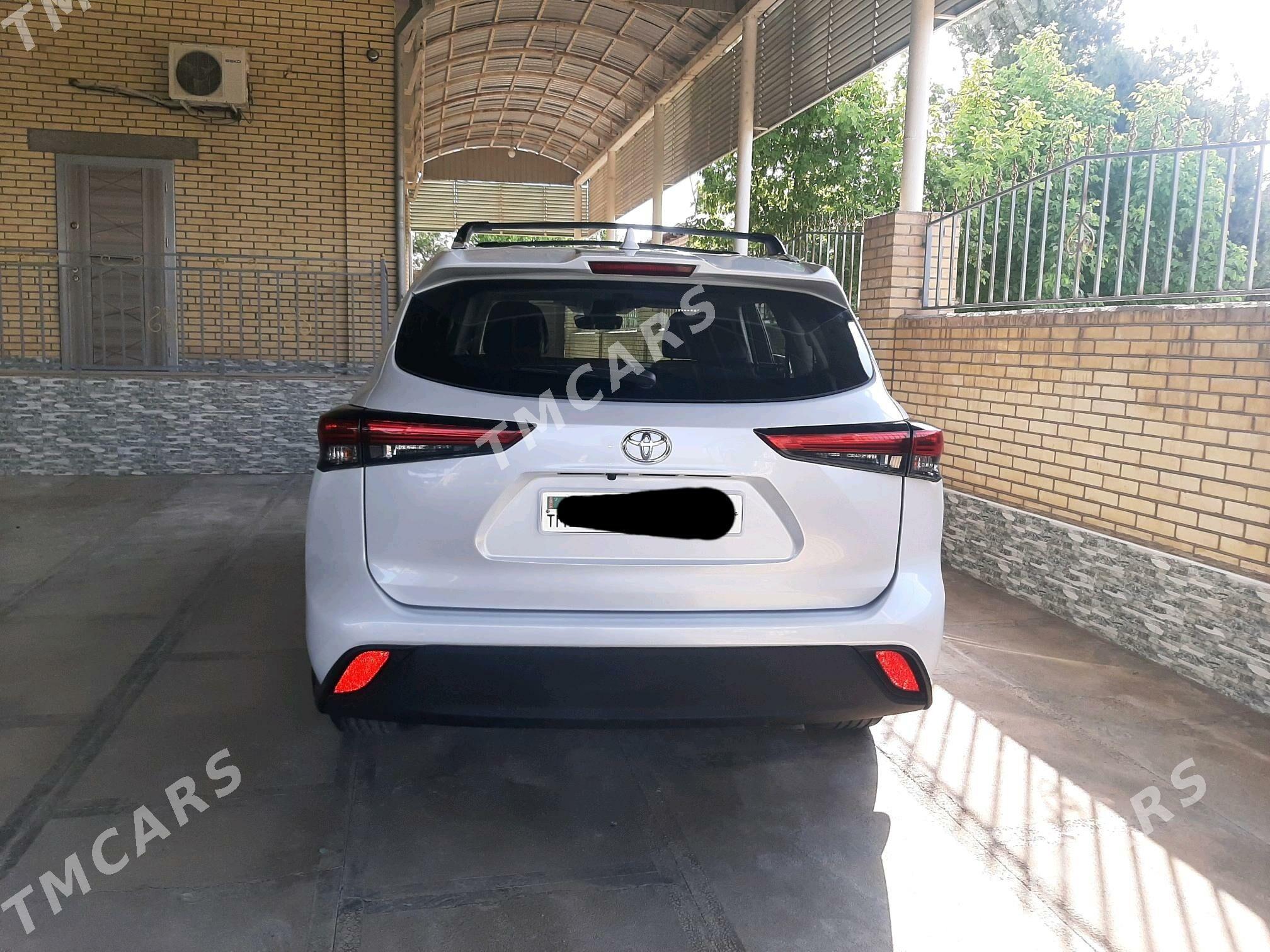 Toyota Highlander 2022 - 520 000 TMT - Байрамали - img 2