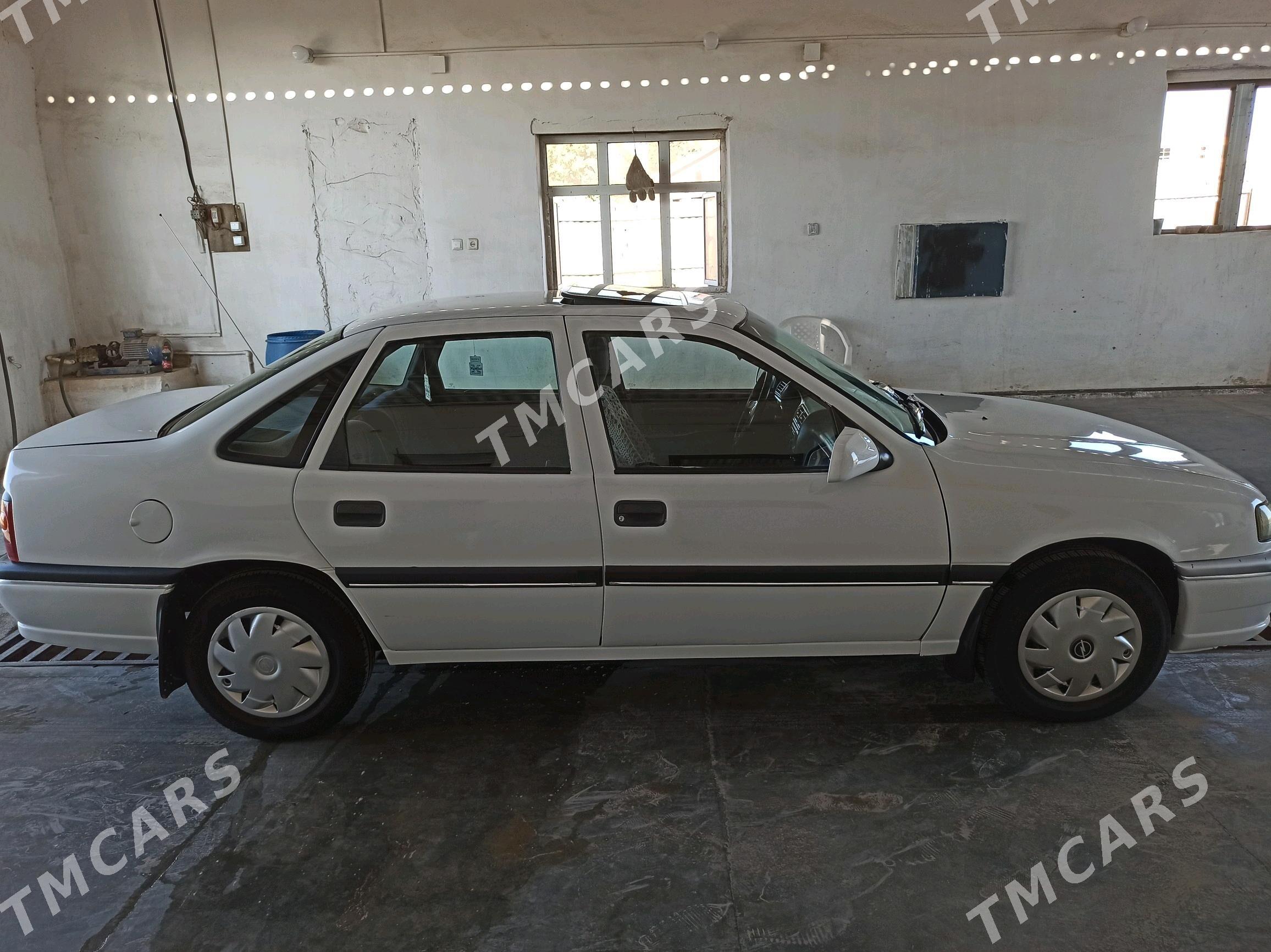 Opel Vectra 1993 - 35 000 TMT - Каракумский этрап - img 3
