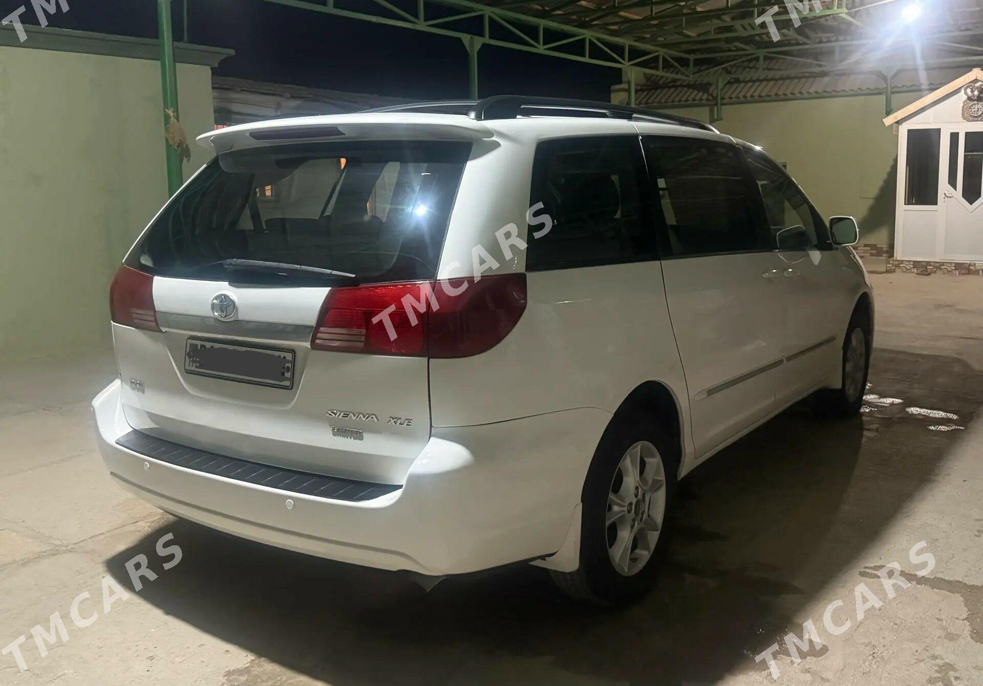 Toyota Sienna 2004 - 240 000 TMT - Бахарден - img 3