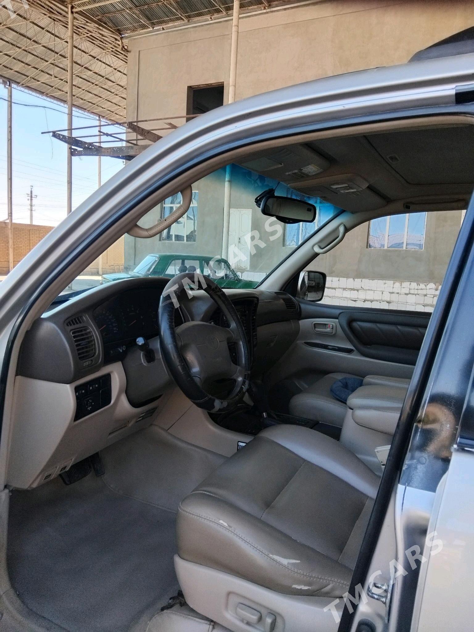Toyota Land Cruiser 2000 - 240 000 TMT - Мары - img 3