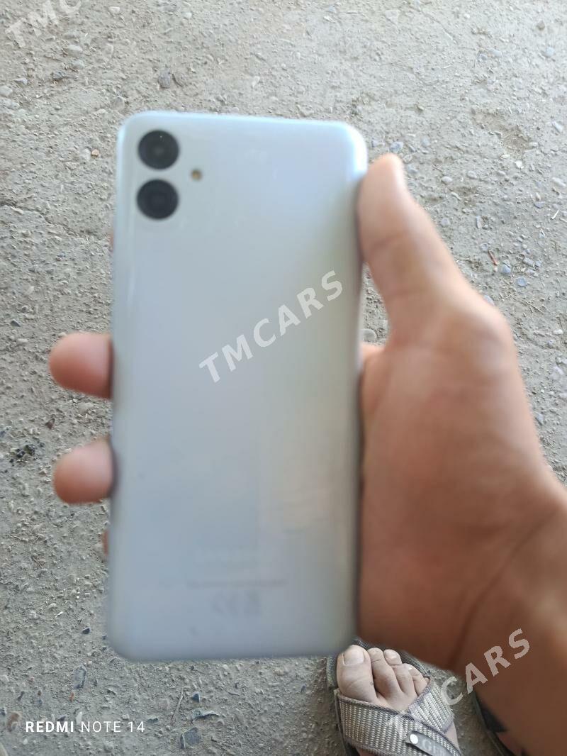 Samsung A04e - Дянев - img 3