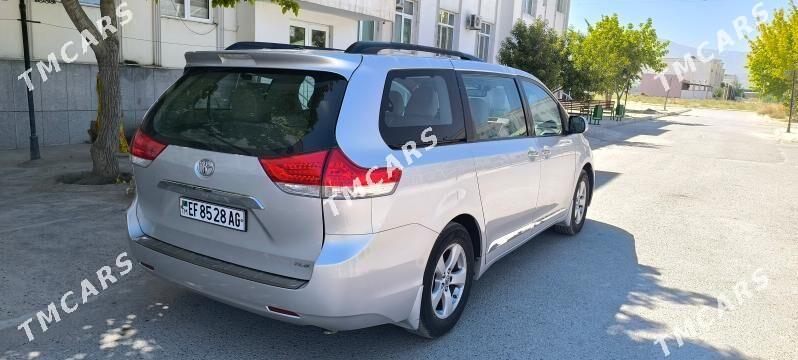 Toyota Sienna 2012 - 275 000 TMT - Aşgabat - img 10
