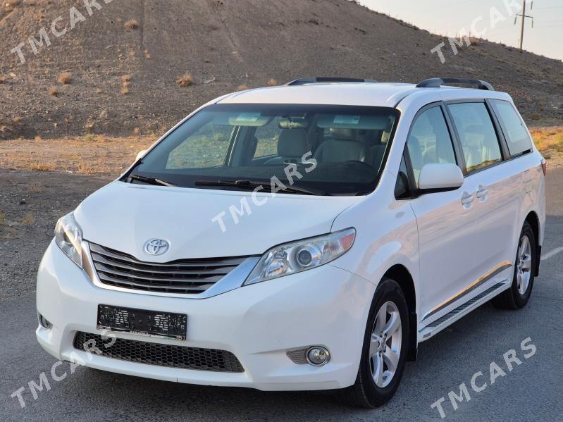 Toyota Sienna 2017 - 357 000 TMT - Ашхабад - img 2
