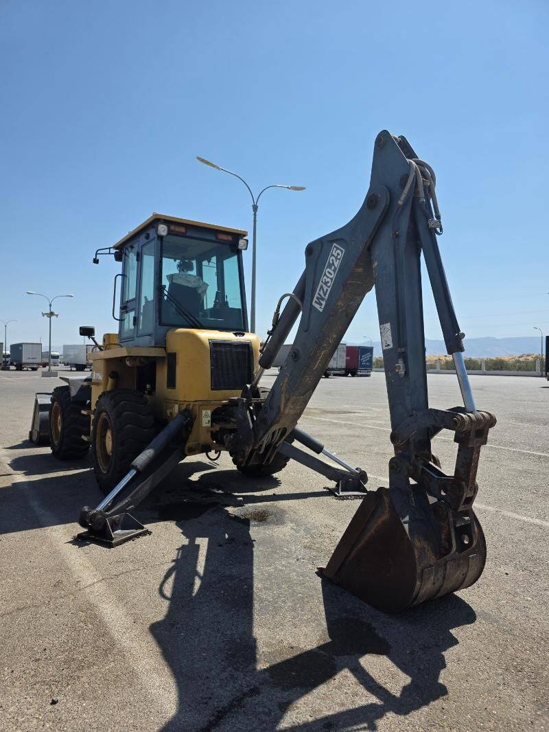XCMG LW300F 2015 - 250 000 TMT - Aşgabat - img 4