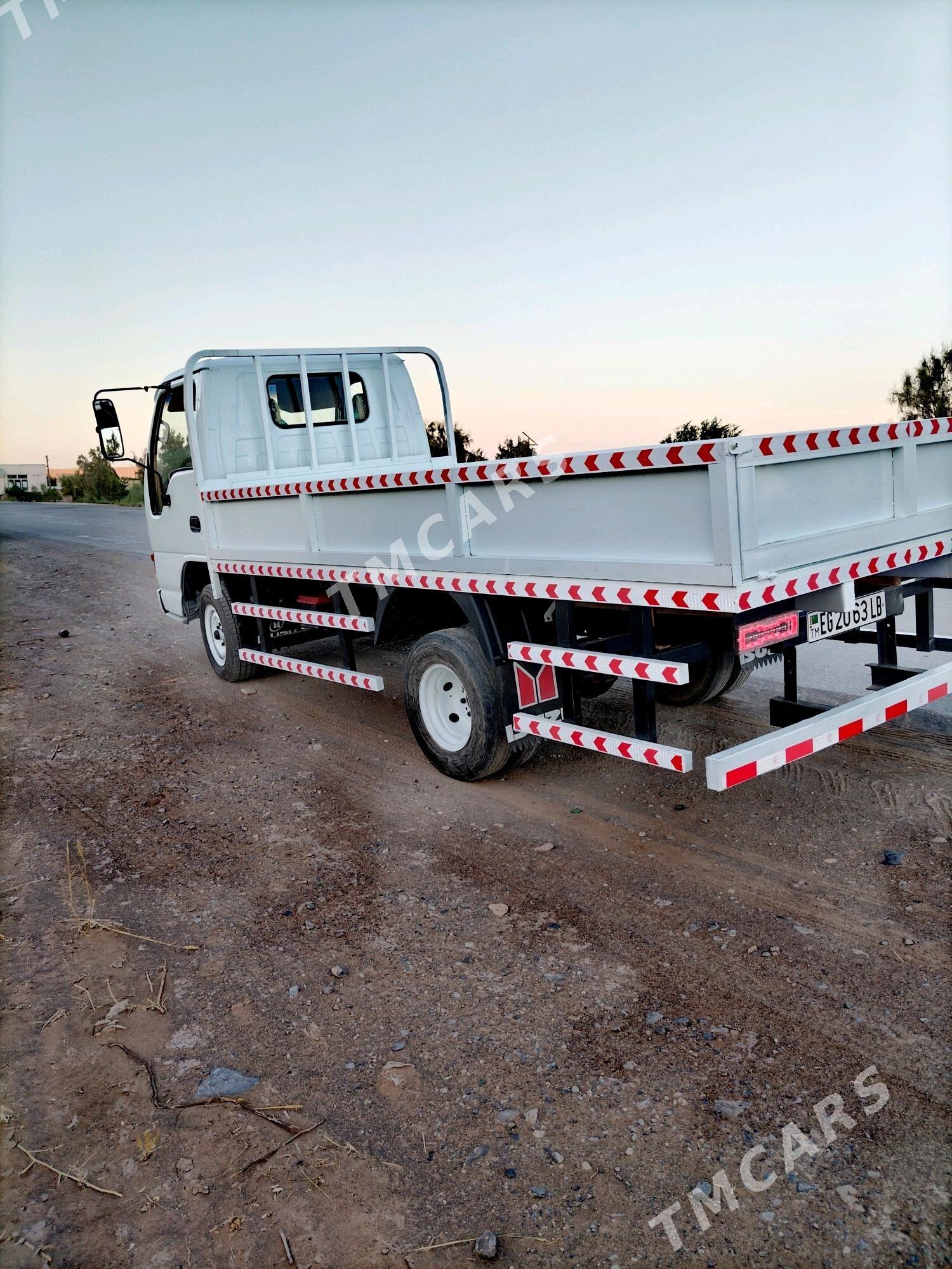 Isuzu Elf 1998 - 130 000 TMT - Сейди - img 3