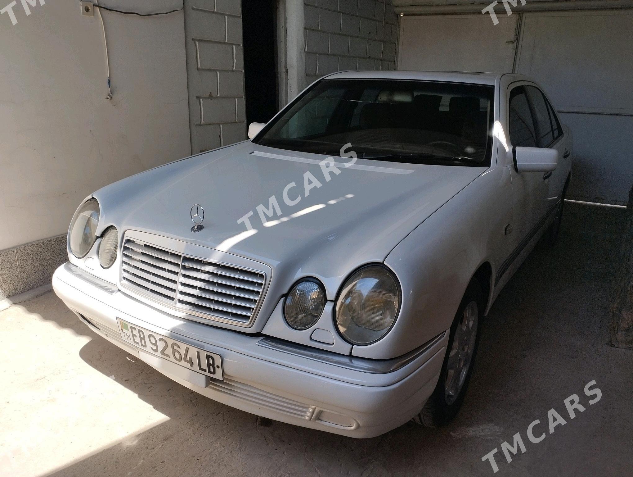 Mercedes-Benz E320 1999 - 80 000 TMT - Туркменабат - img 3