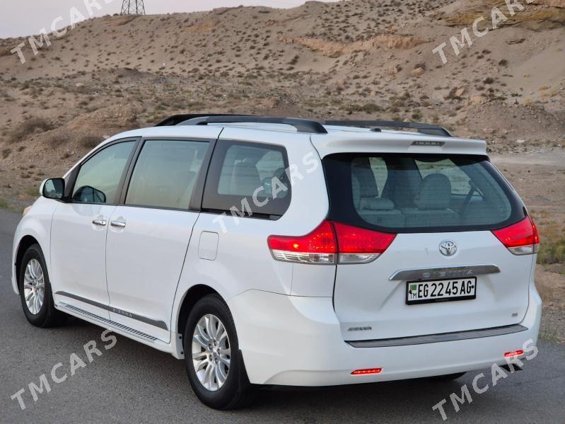 Toyota Sienna 2011 - 319 000 TMT - Gyzylarbat - img 3