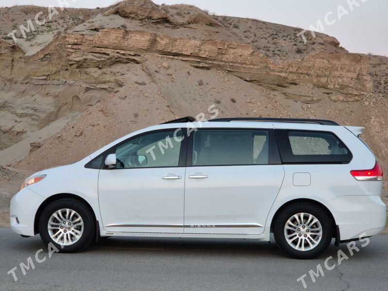 Toyota Sienna 2011 - 319 000 TMT - Gyzylarbat - img 4