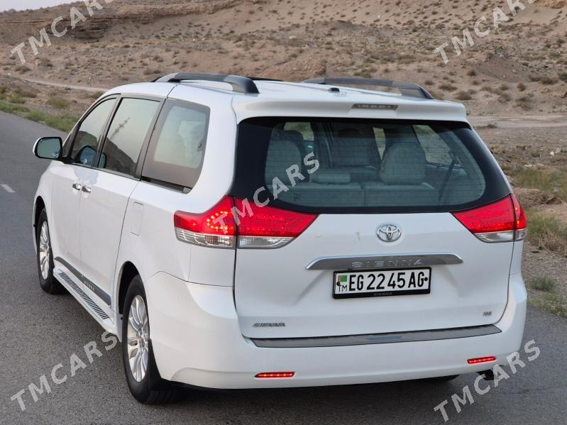 Toyota Sienna 2011 - 319 000 TMT - Gyzylarbat - img 10
