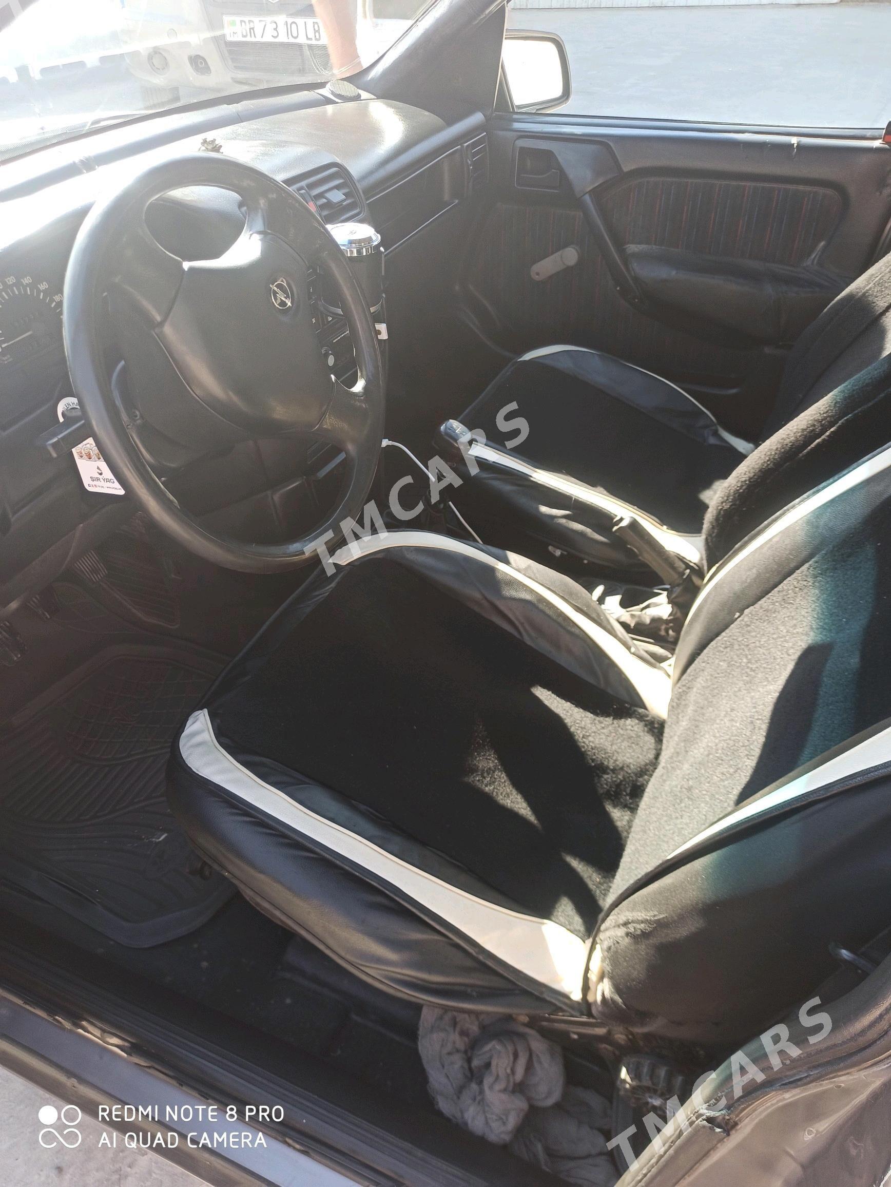 Opel Vectra 1991 - 30 000 TMT - Чарджоу - img 3