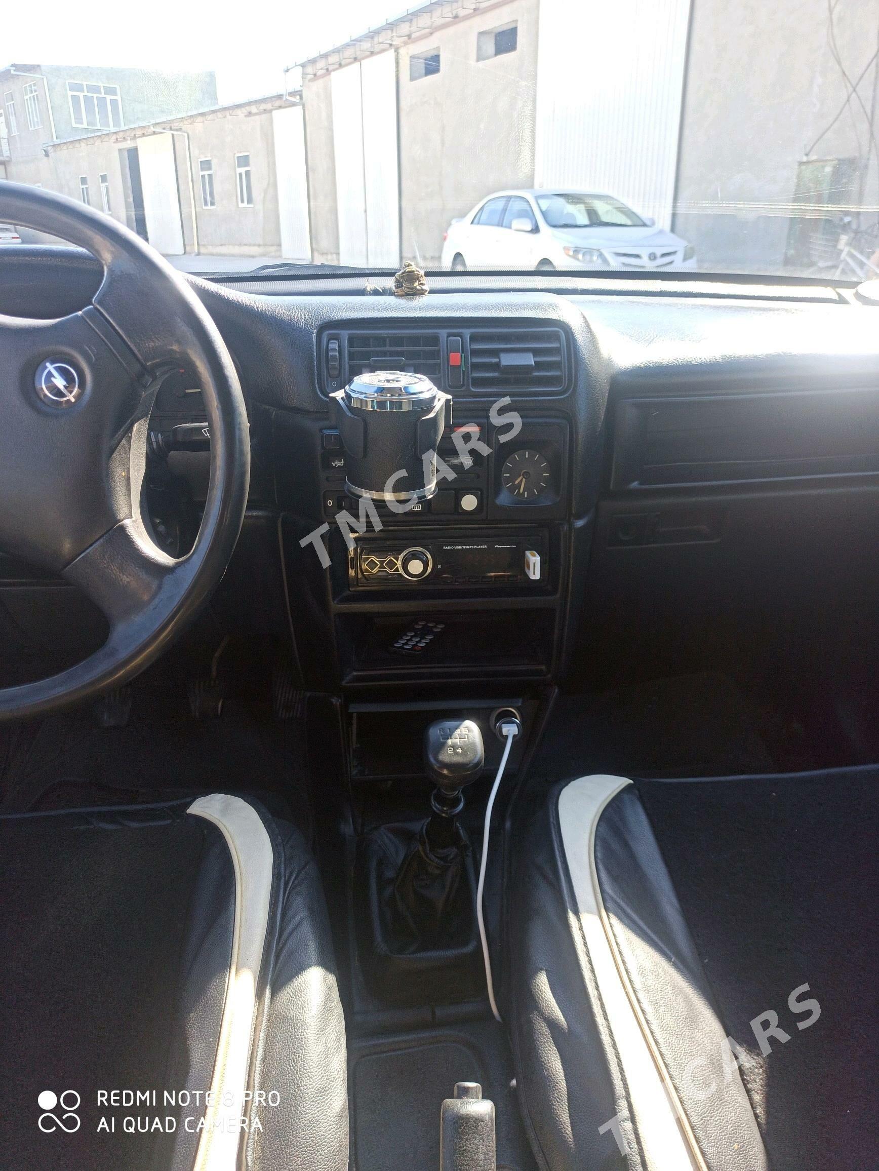 Opel Vectra 1991 - 30 000 TMT - Чарджоу - img 5