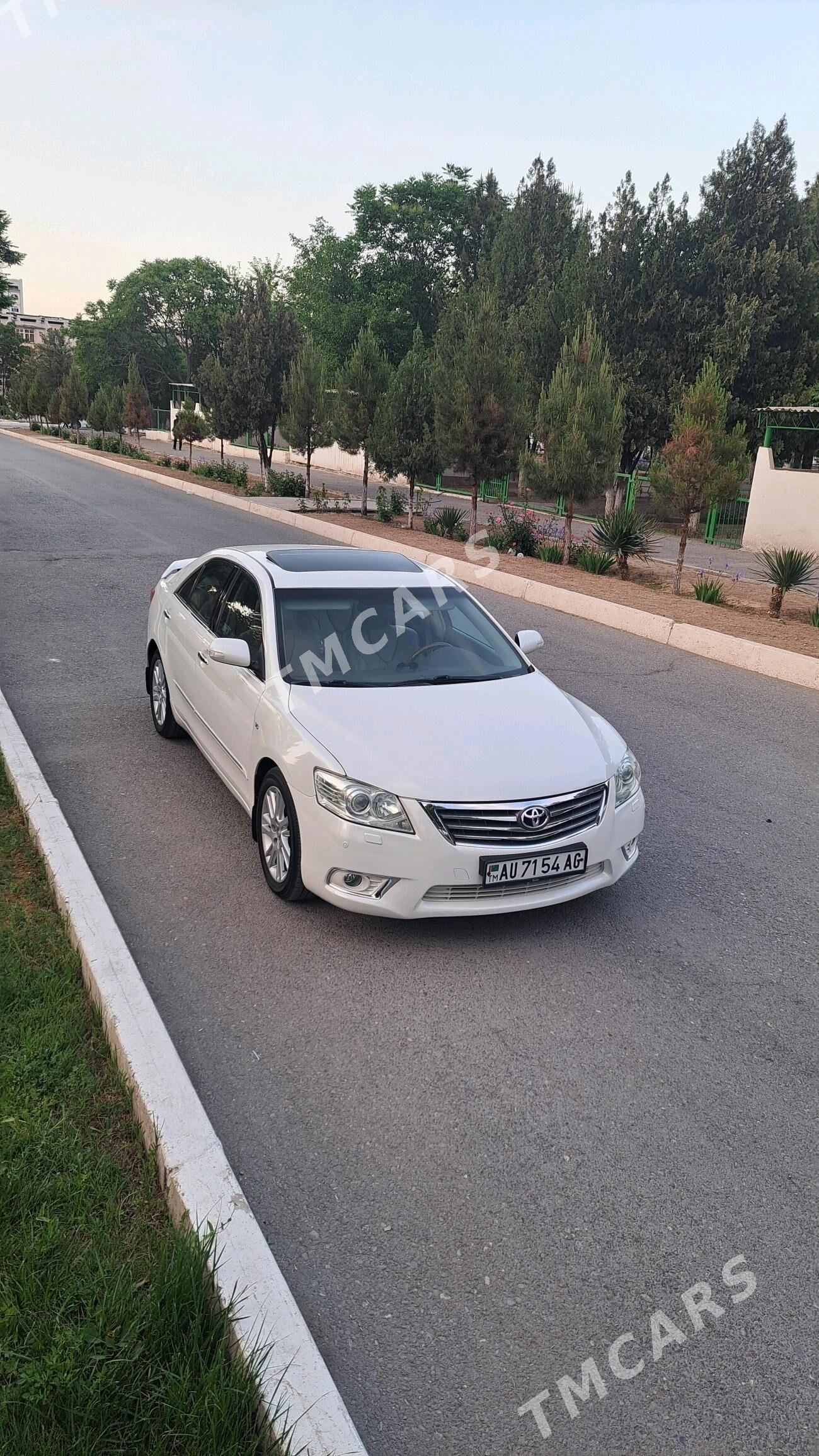 Toyota Aurion 2011 - 220 000 TMT - Бедев - img 3