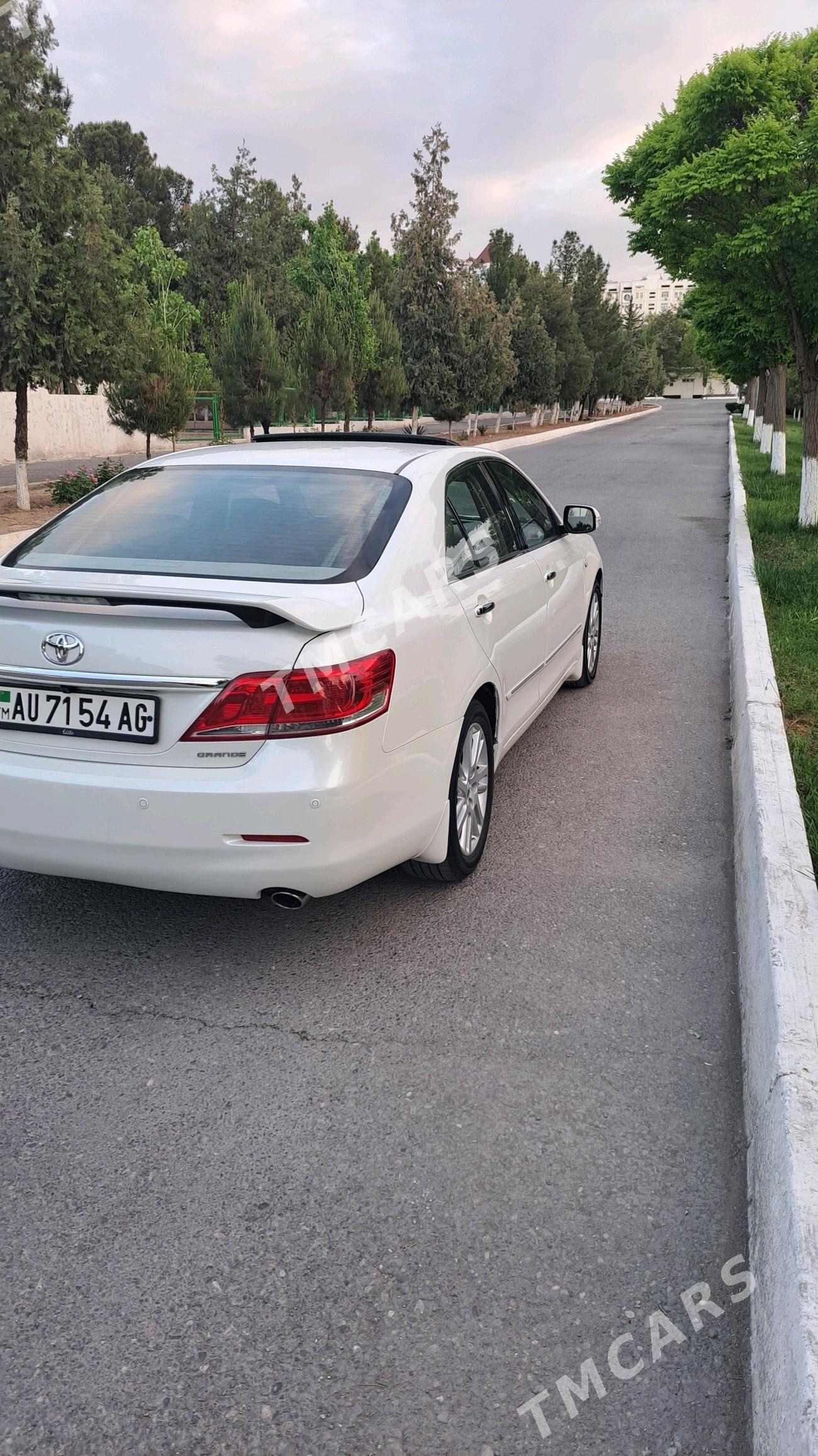 Toyota Aurion 2011 - 220 000 TMT - Бедев - img 6