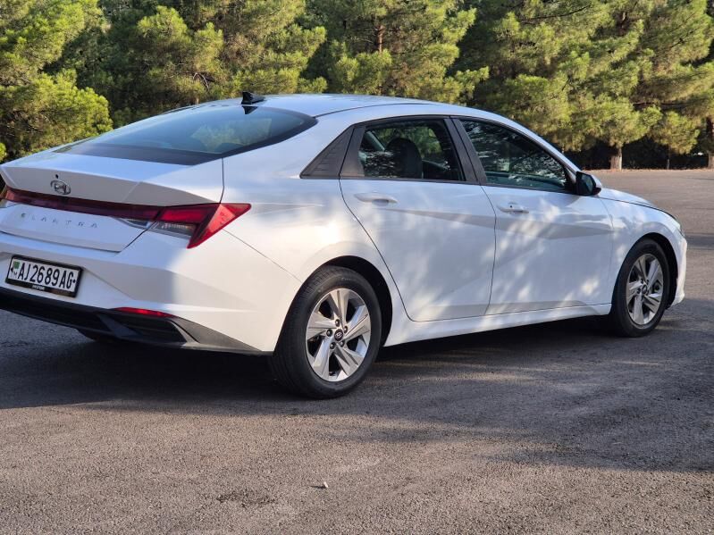 Hyundai Elantra 2021 - 245 000 TMT - Бузмеин - img 6