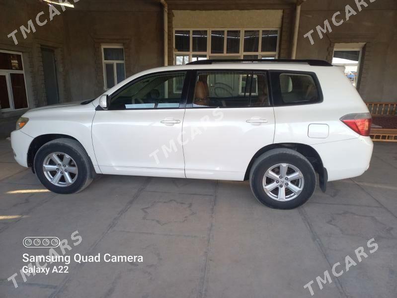 Toyota Highlander 2010 - 265 000 TMT - Векильбазар - img 2