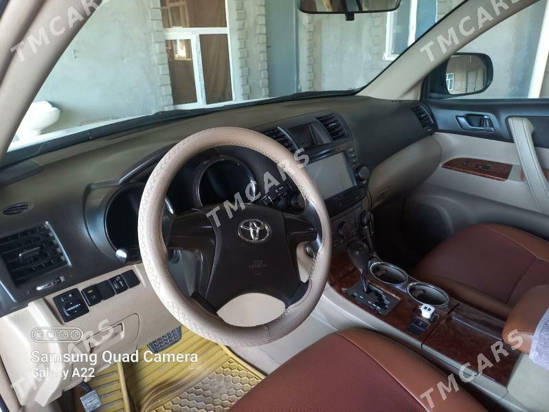 Toyota Highlander 2010 - 265 000 TMT - Векильбазар - img 4