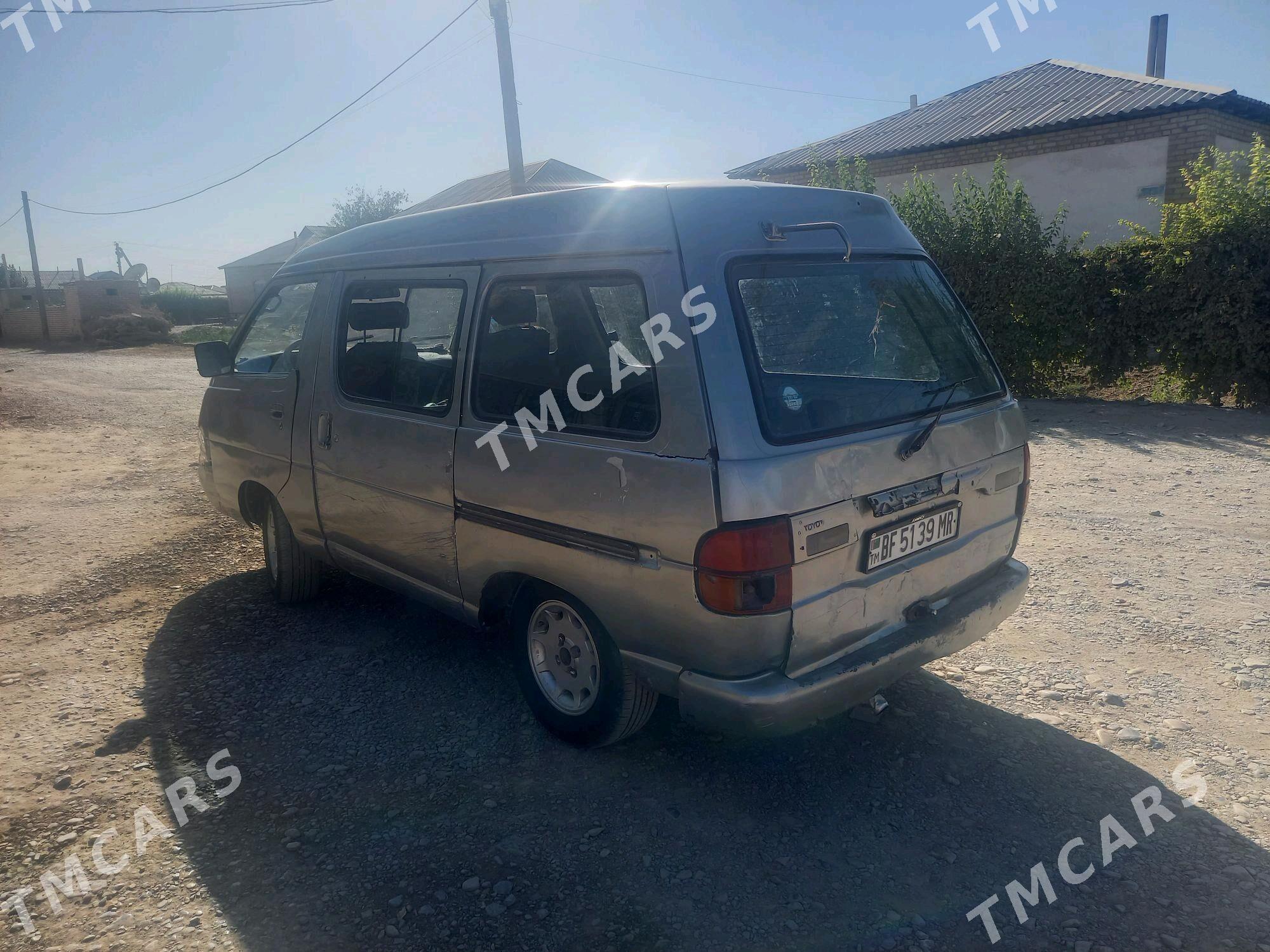 Toyota Town Ace 1992 - 15 000 TMT - Мары - img 4