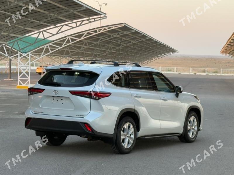 Toyota Highlander 2022 - 561 000 TMT - Aşgabat - img 3