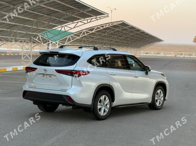 Toyota Highlander 2022 - 561 000 TMT - Aşgabat - img 5