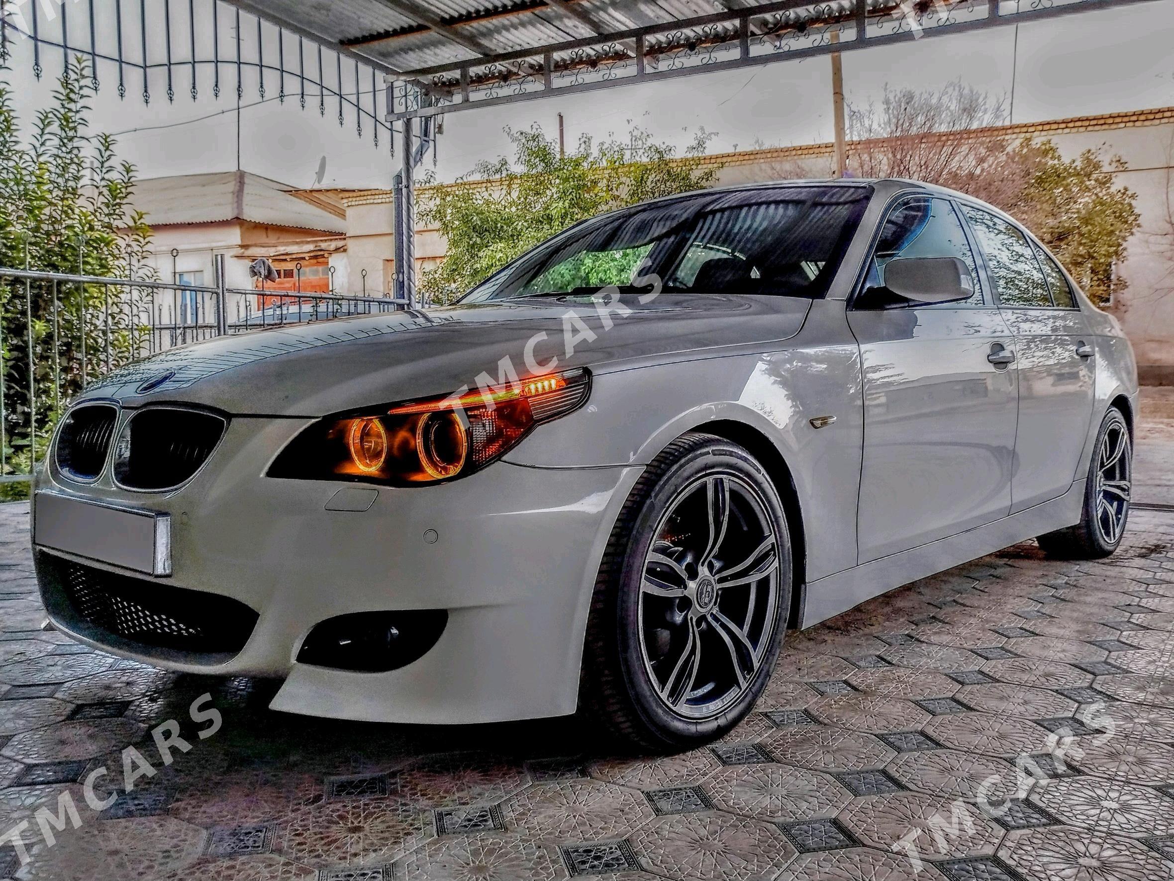 BMW E60 2004 - 165 000 TMT - Дашогуз - img 2