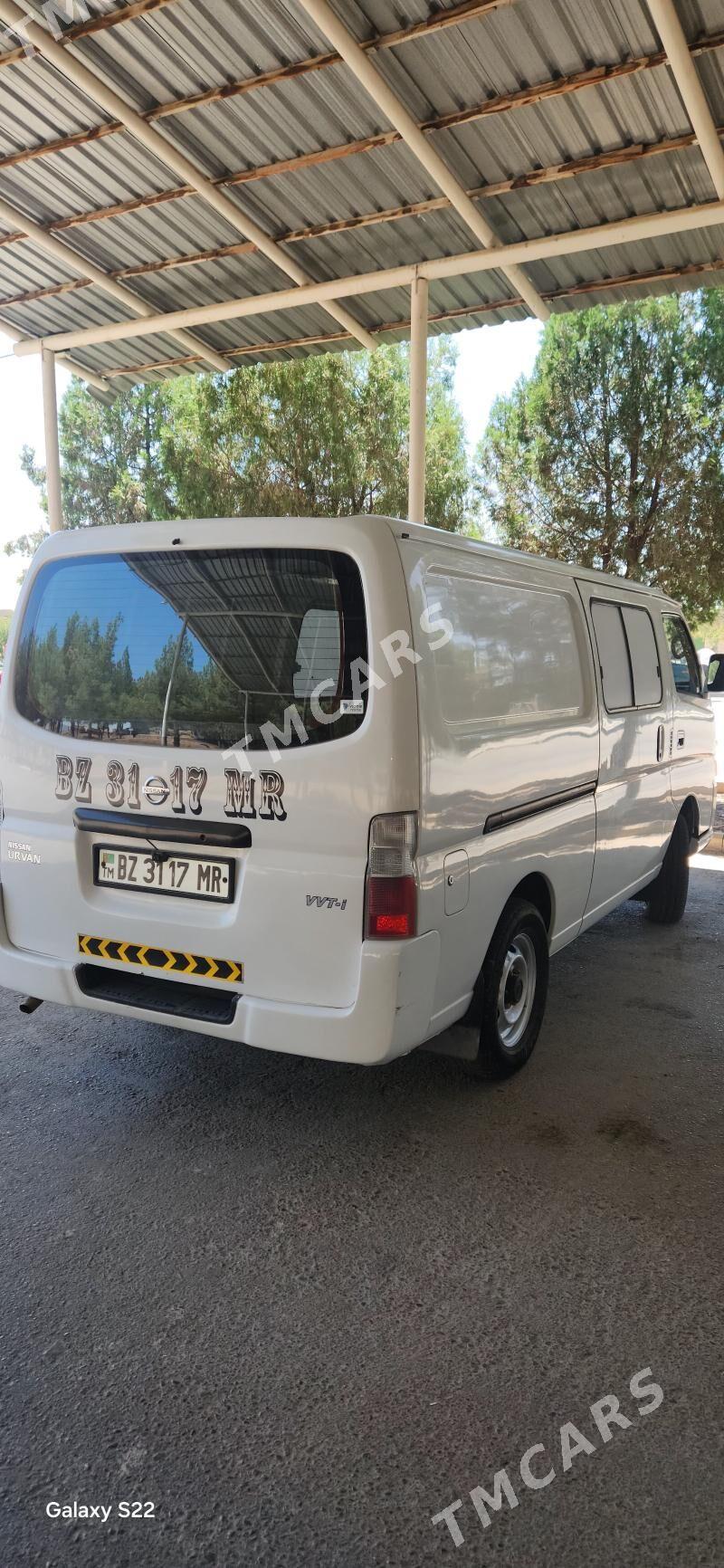 Nissan Urvan 2010 - 170 000 TMT - Байрамали - img 3