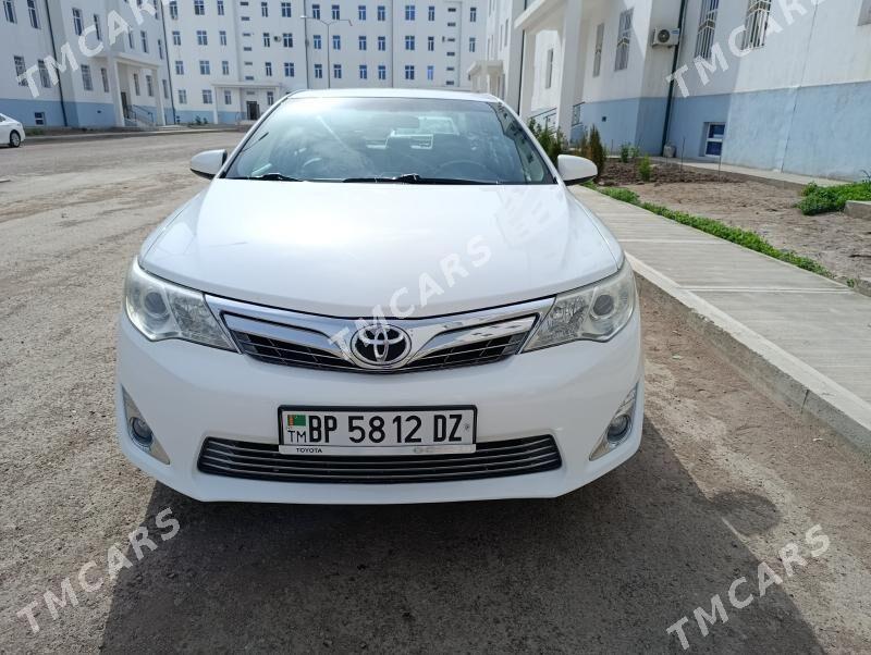 Toyota Camry 2013 - 222 000 TMT - Дашогуз - img 4