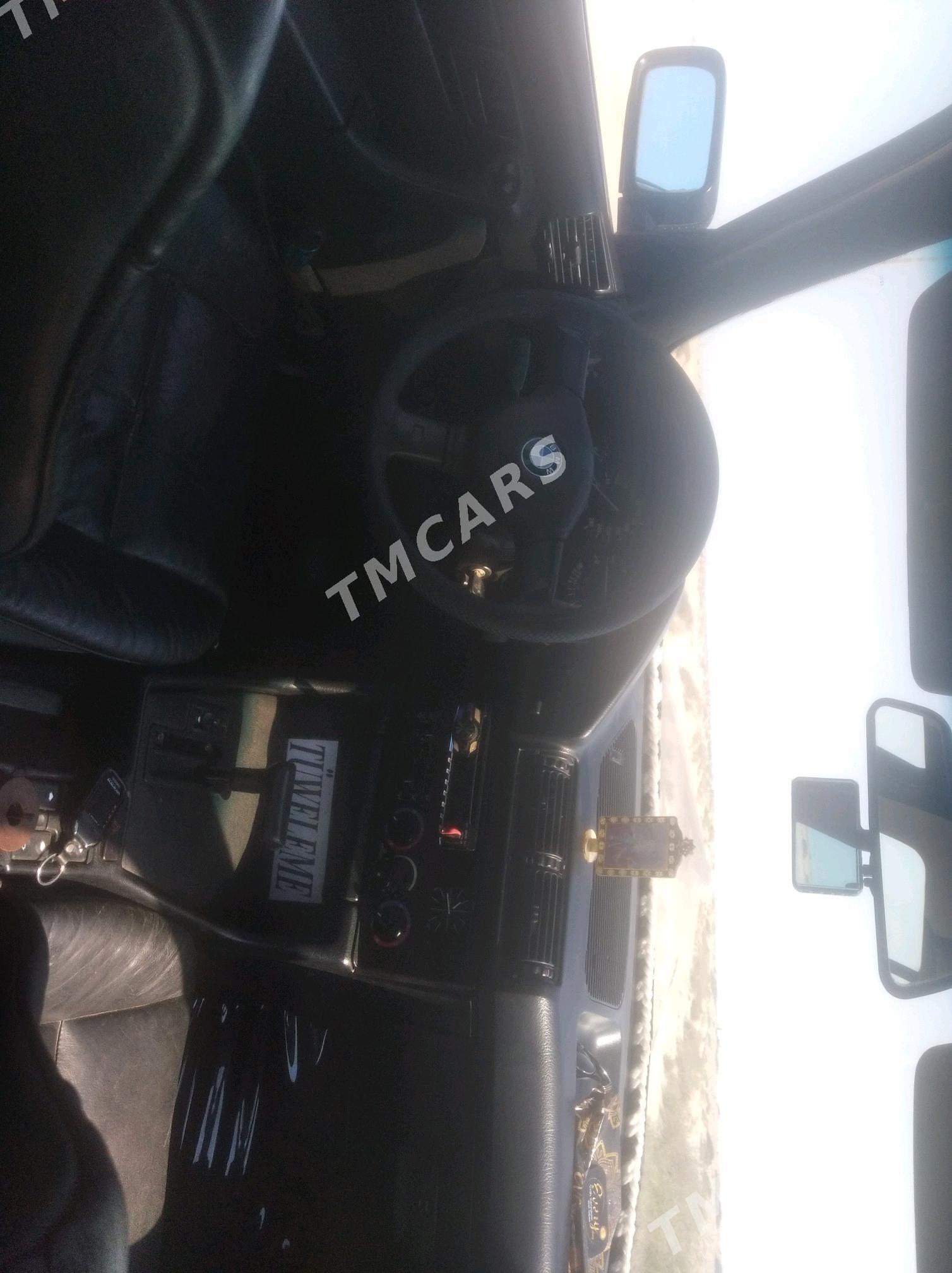 BMW 525 1992 - 68 000 TMT - Balkanabat - img 5