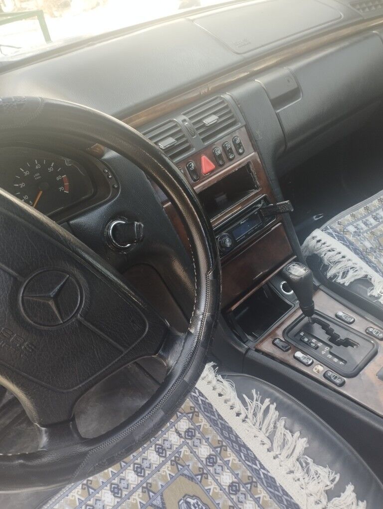 Mercedes-Benz E320 1997 - 80 000 TMT - Балканабат - img 7