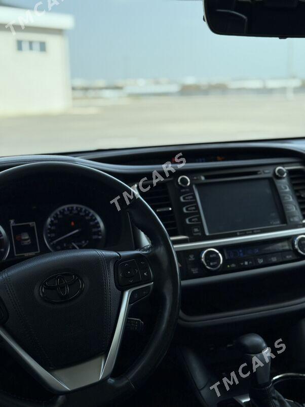 Toyota Highlander 2018 - 520 000 TMT - Мары - img 7