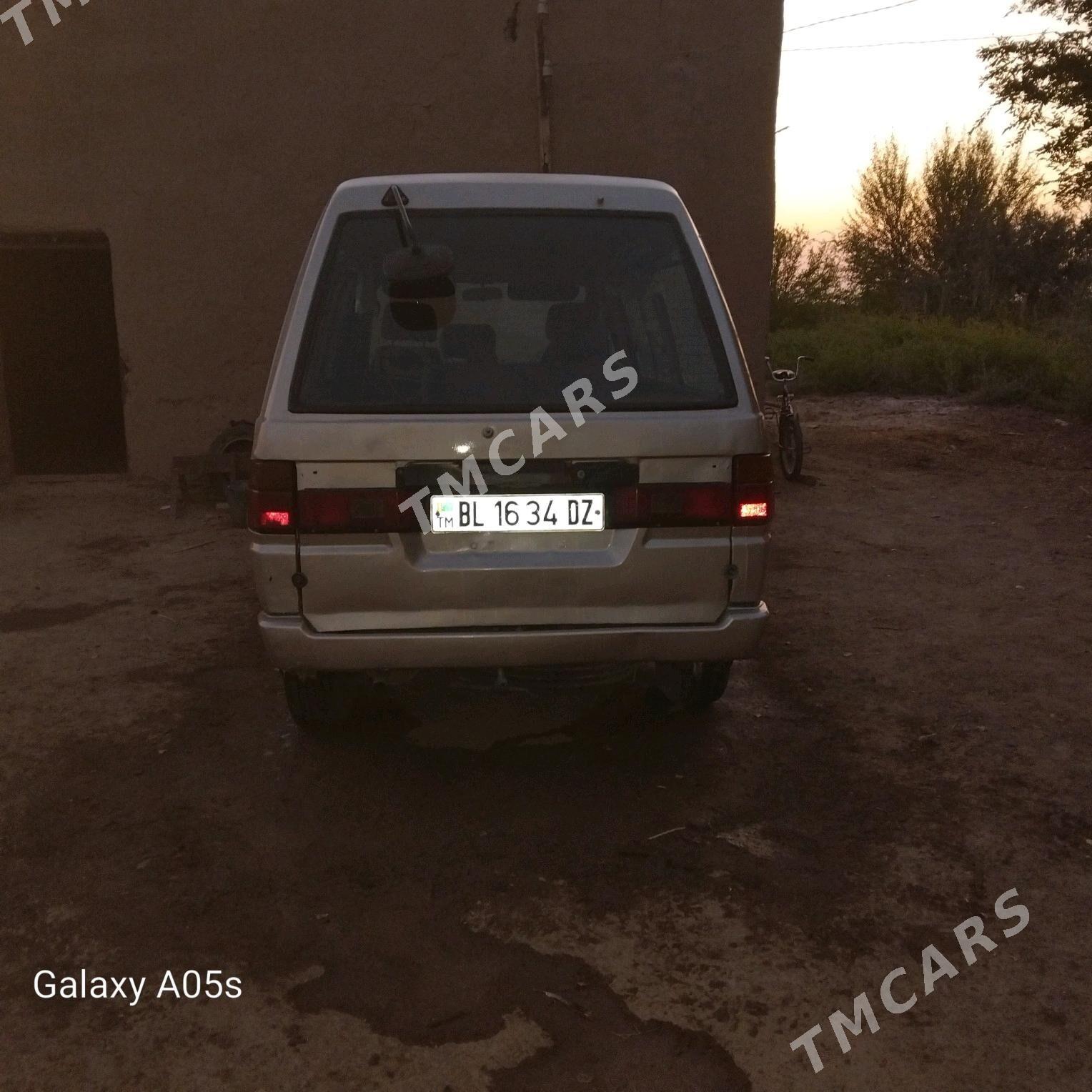 Toyota Hiace 1991 - 35 000 TMT - Akdepe - img 4