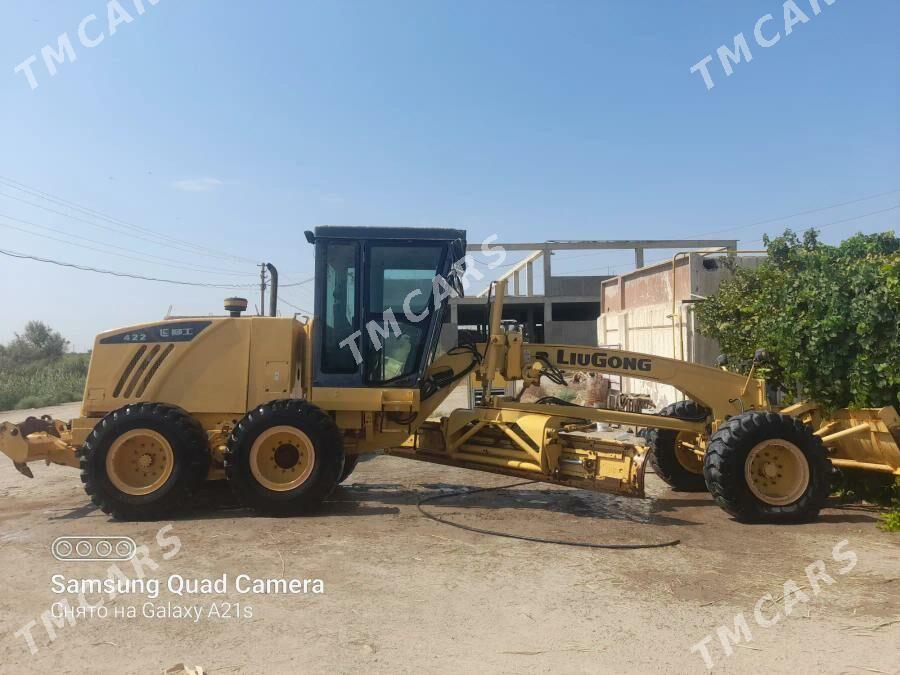 LiuGong CLG 4215D 2014 - 600 000 TMT - Türkmenabat - img 2