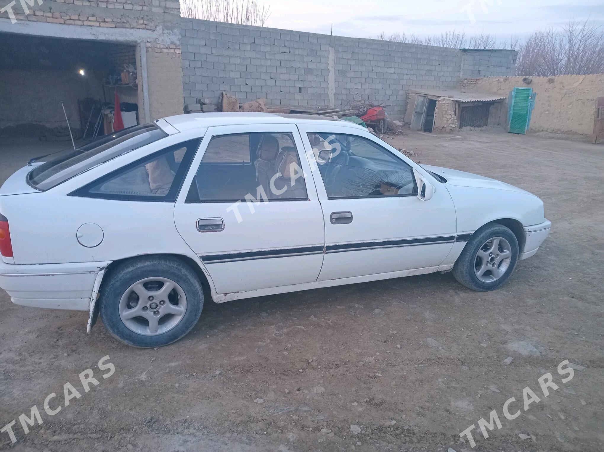 Opel Vectra 1991 - 27 000 TMT - Бахарден - img 2