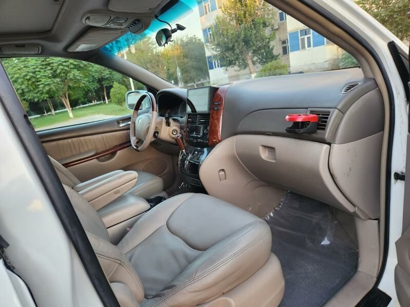 Toyota Sienna 2004 - 220 000 TMT - Türkmenabat - img 6