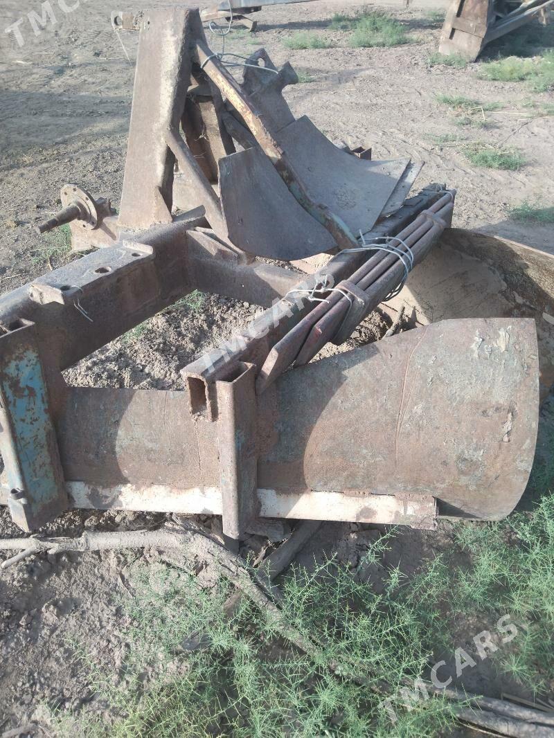 MTZ T-28 2000 - 30 000 TMT - Tejen - img 8