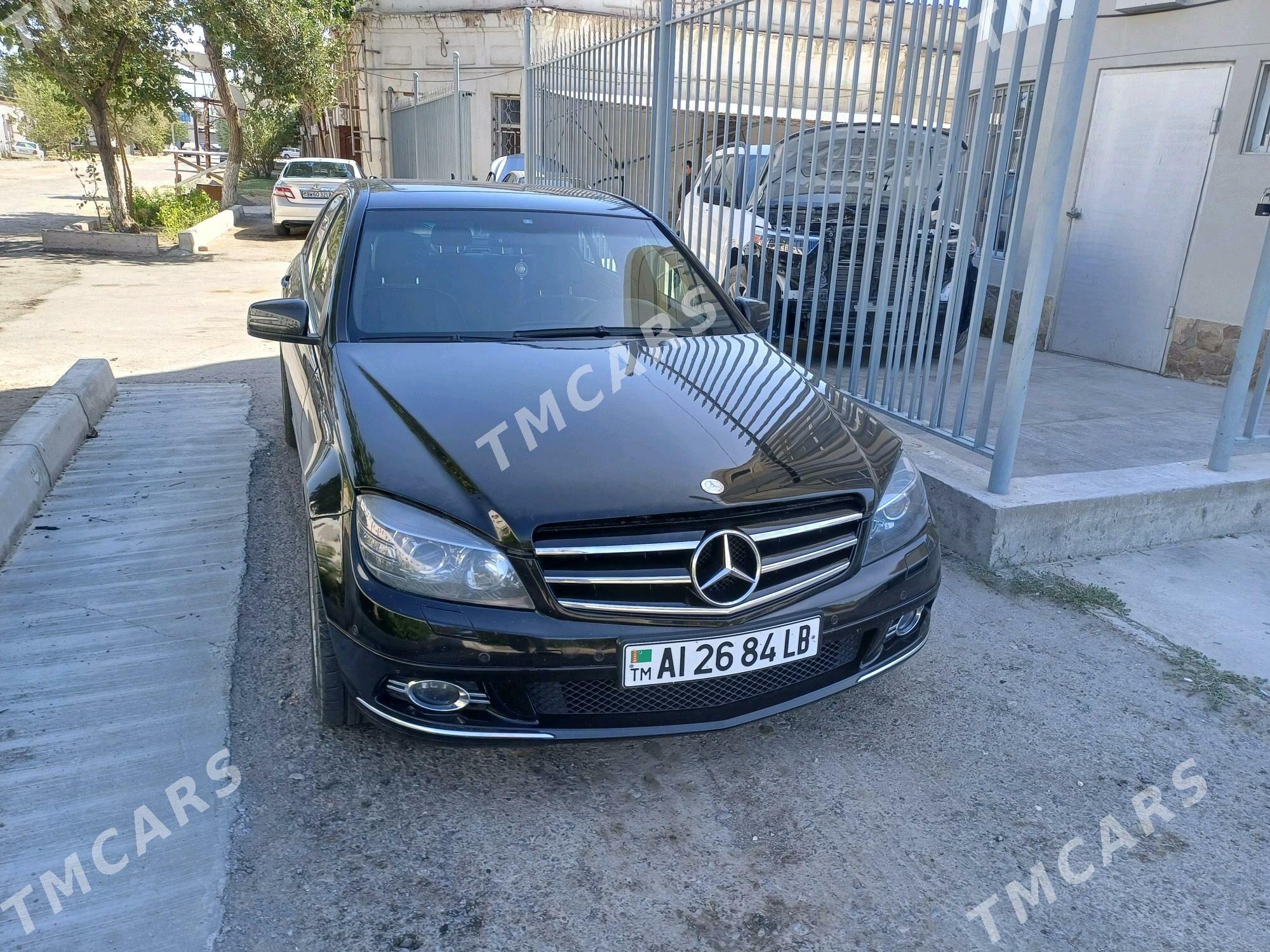 Mercedes-Benz C300 2010 - 180 000 TMT - Türkmenabat - img 3