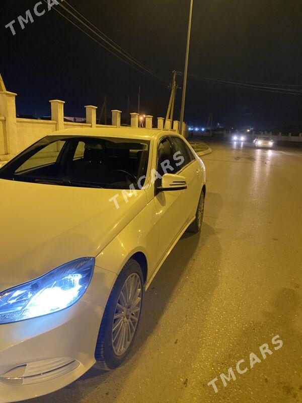 Mercedes-Benz E300 2014 - 400 000 TMT - Aşgabat - img 2