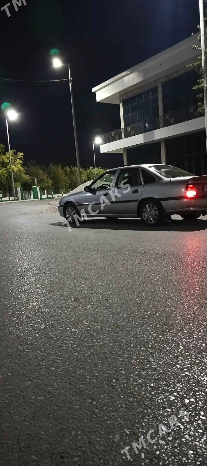 Opel Vectra 1995 - 65 000 TMT - Мары - img 4